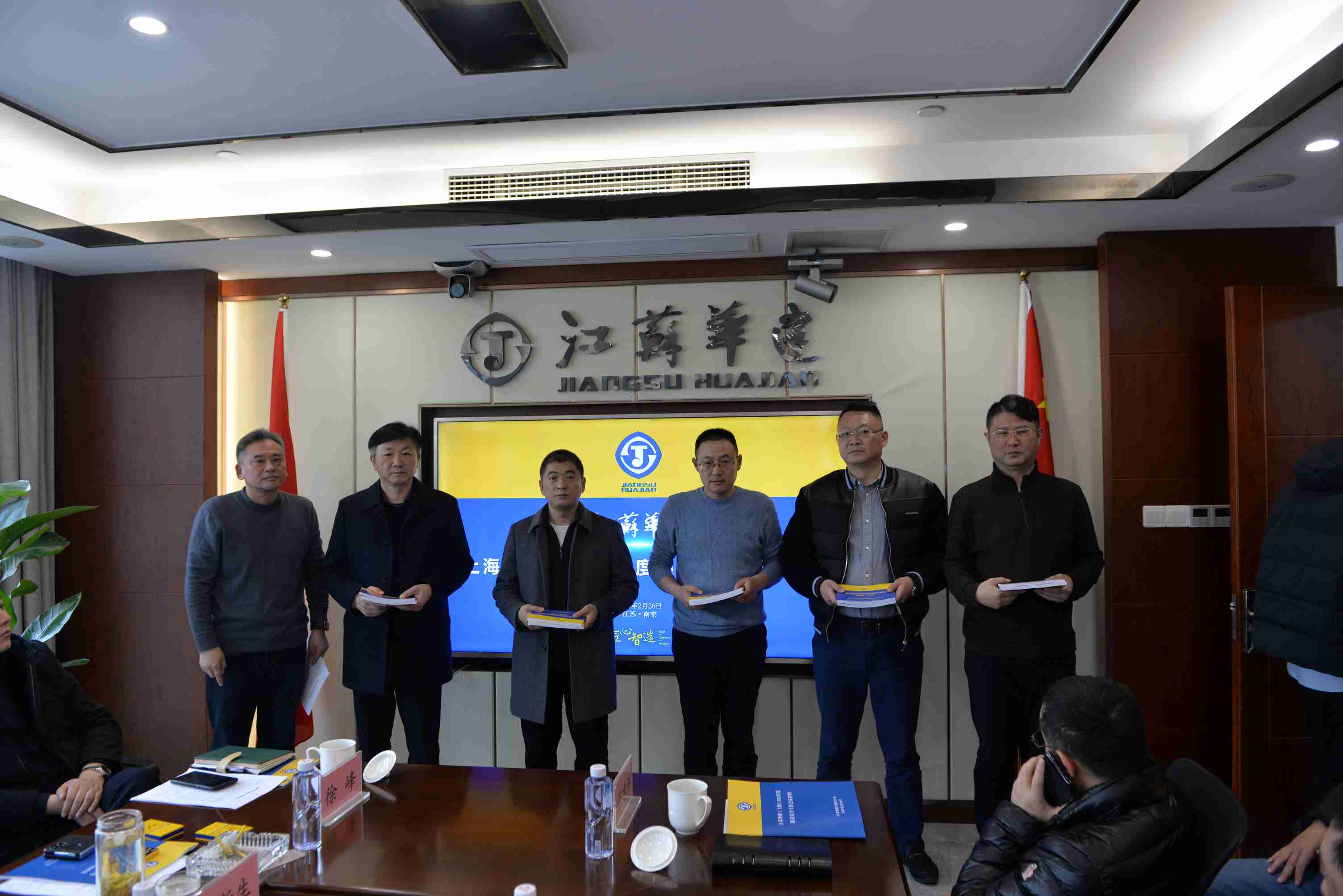 1740727155328340.jpg 2.jpg